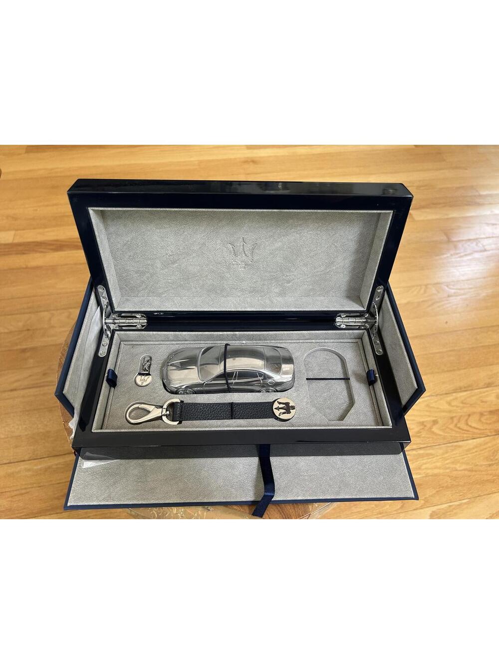 Maserati Luxury Car Model and Keychain Set in Display Box